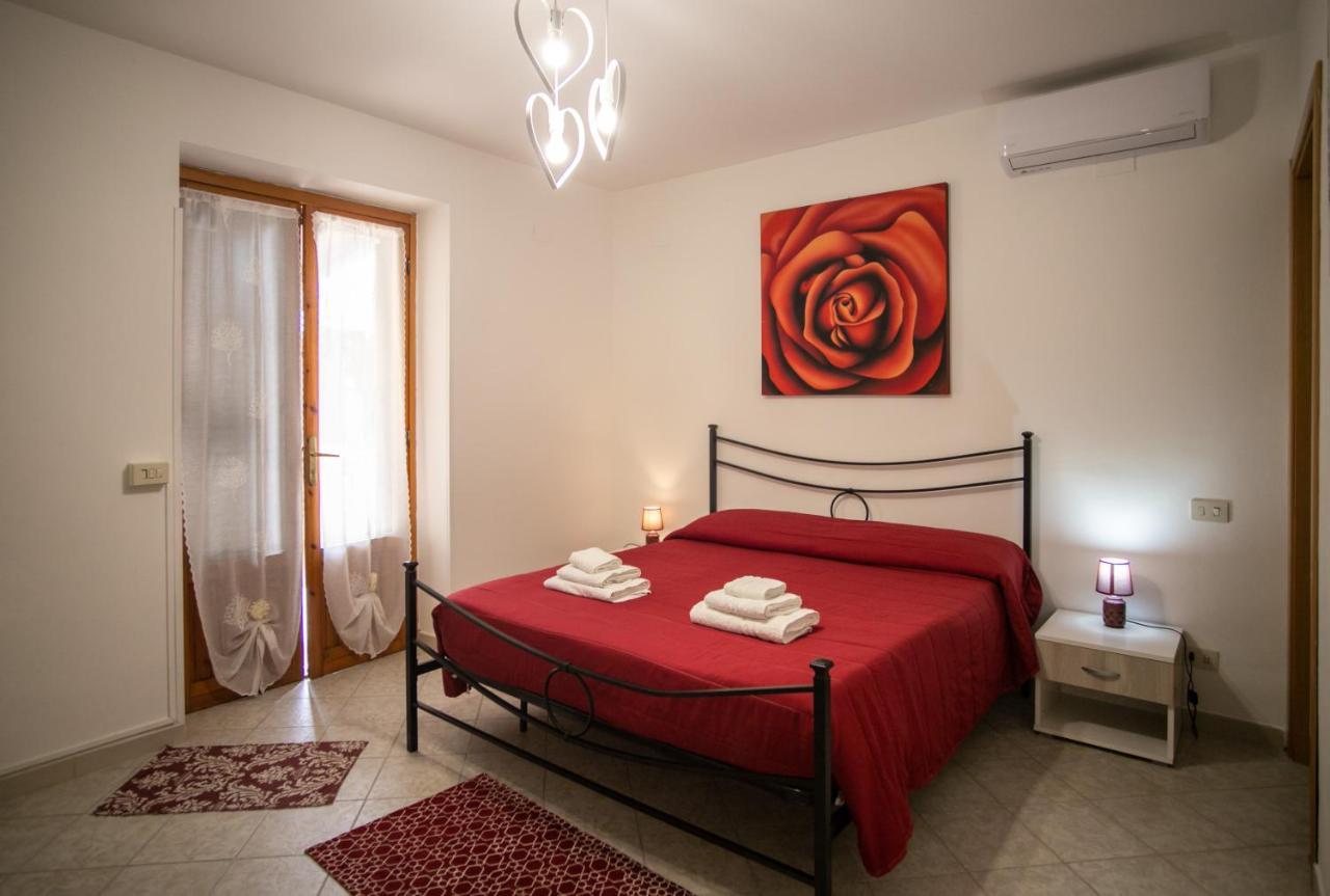 Royal Rooms Terracina Exterior photo